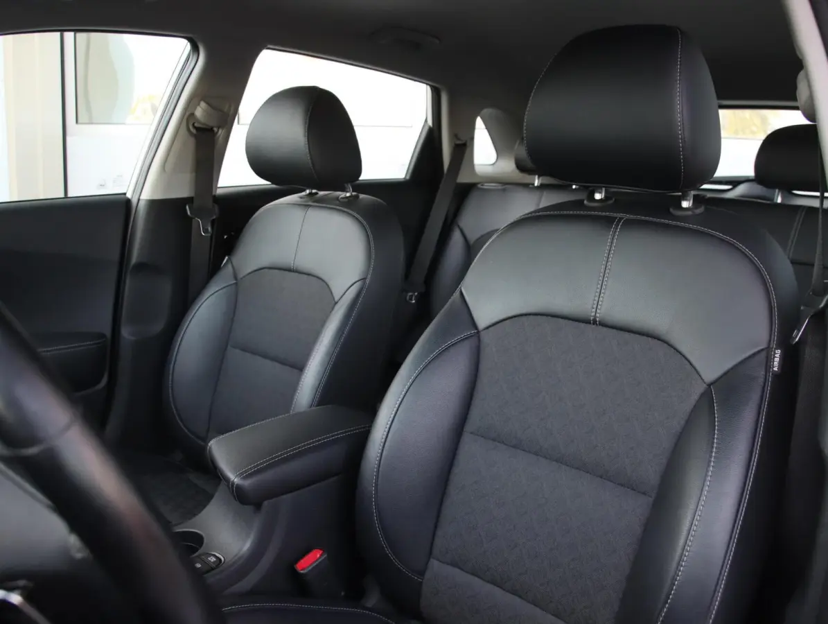 1.6 GDi 140PK PHEV DynamicLine | Hoge zit