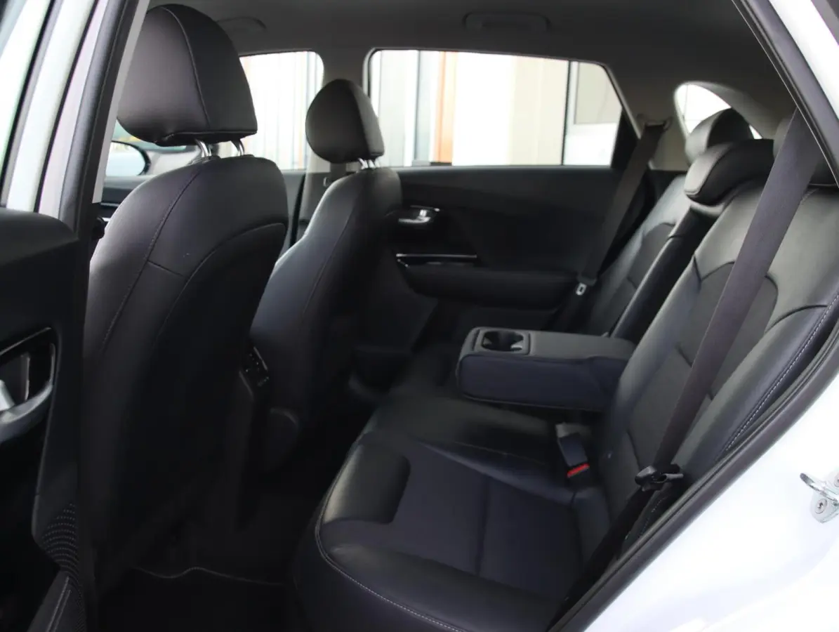 1.6 GDi 140PK PHEV DynamicLine | Hoge zit
