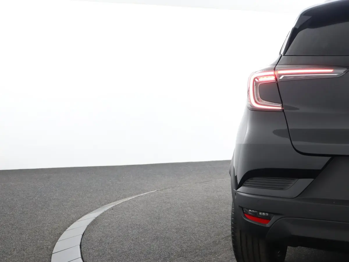 techno full hybrid E-Tech 160 | pack advanced driving assist | pack light & sound |
