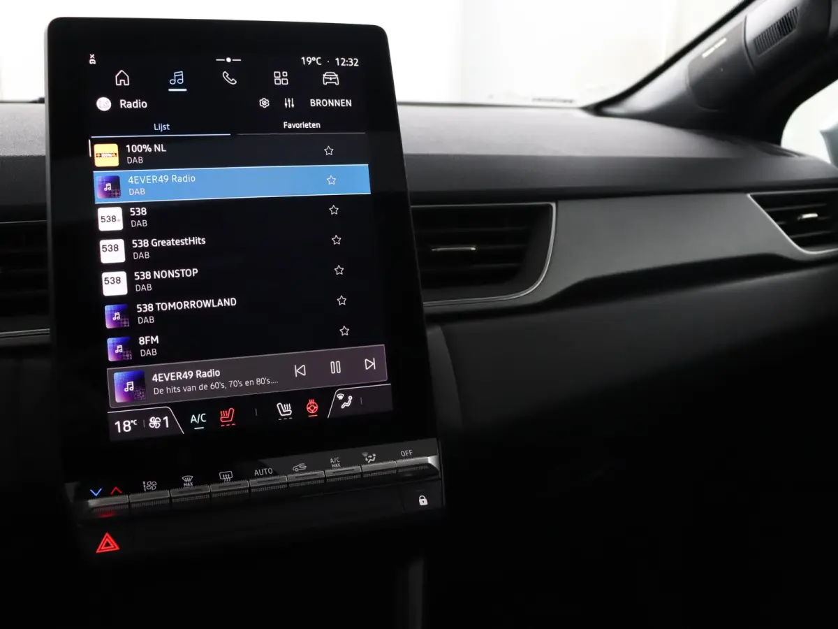 techno full hybrid E-Tech 160 | pack advanced driving assist | pack light & sound |