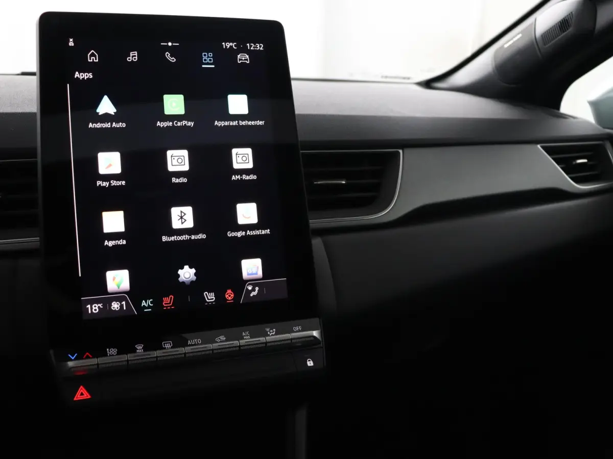 techno full hybrid E-Tech 160 | pack advanced driving assist | pack light & sound |
