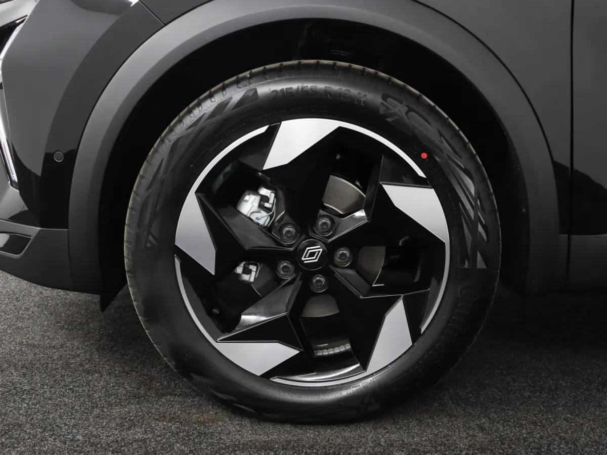techno full hybrid E-Tech 160 | pack advanced driving assist | pack light & sound |