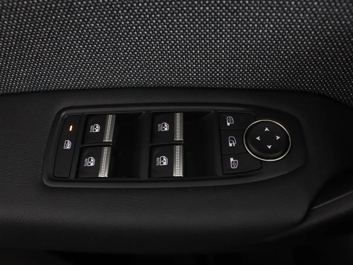 techno full hybrid E-Tech 160 | pack advanced driving assist | pack light & sound |