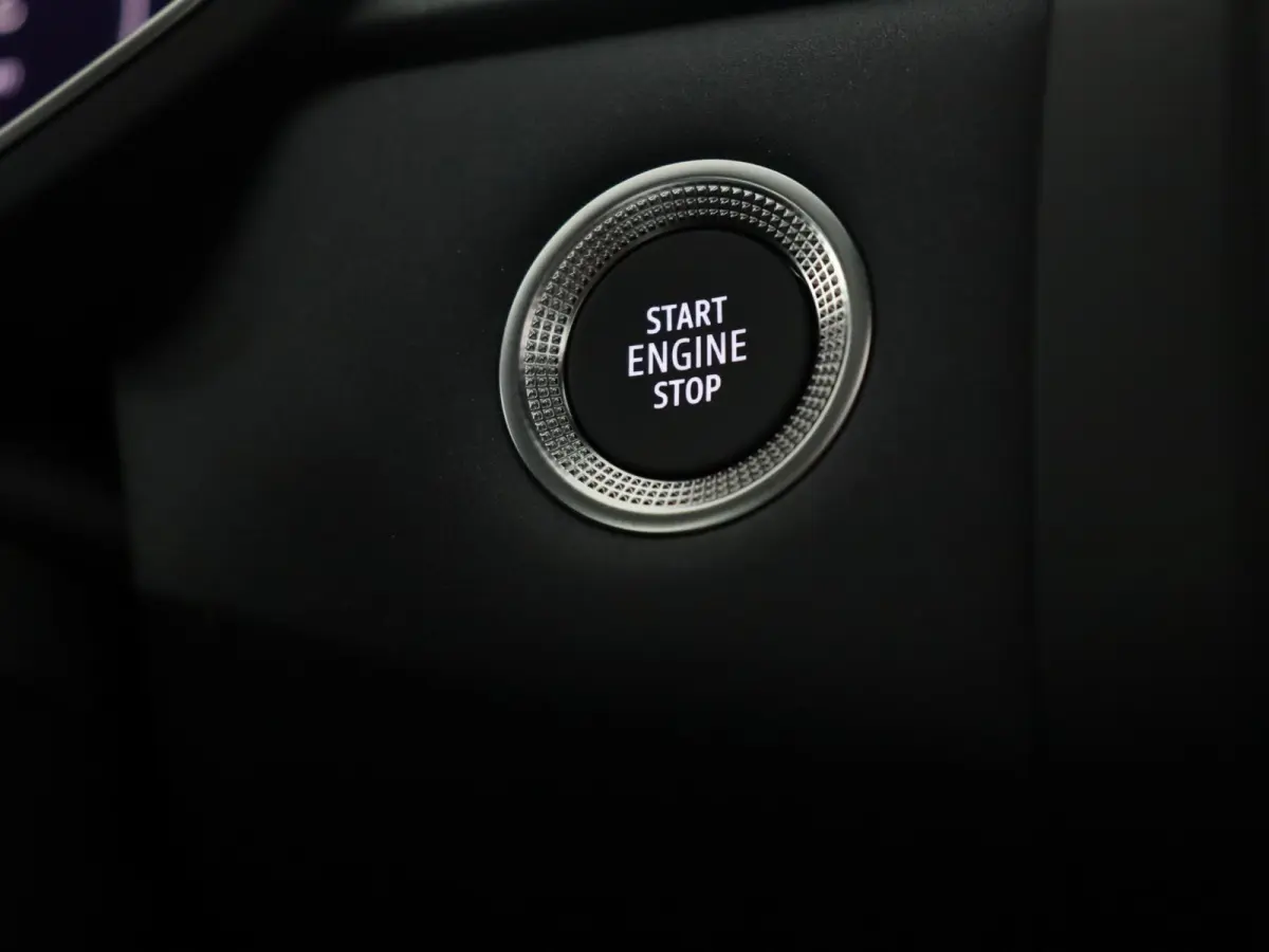 techno full hybrid E-Tech 160 | pack advanced driving assist | pack light & sound |