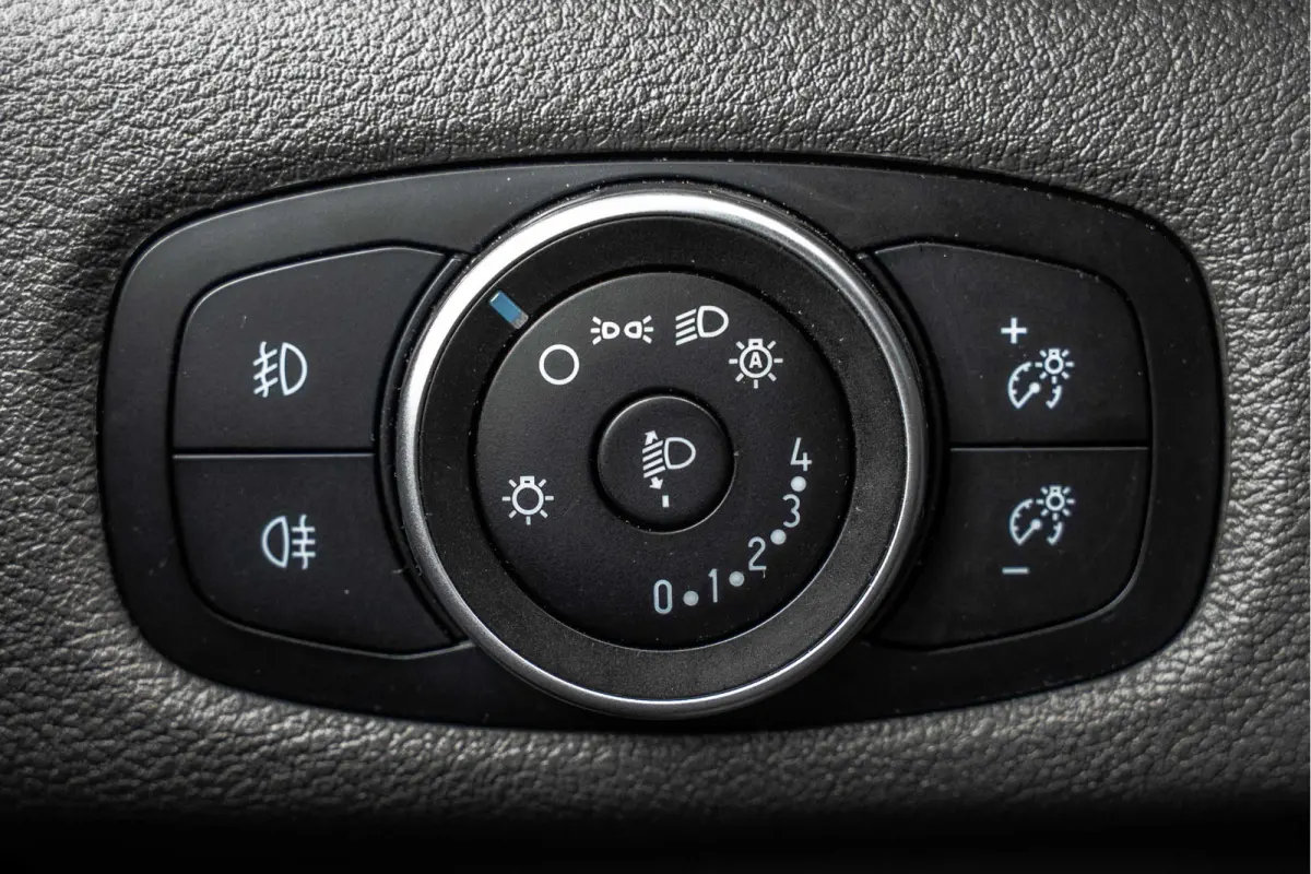 2.0 EcoBlue L1H1 | Automaat | 3-Zits | Camera | Carplay | Cruise | PDC | Airco | Trekhaak