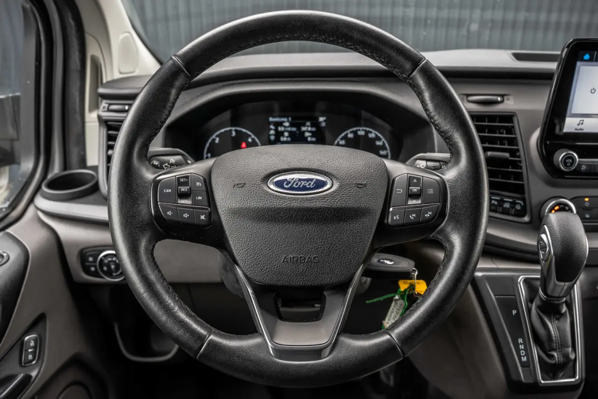 2.0 EcoBlue L1H1 | Automaat | 3-Zits | Camera | Carplay | Cruise | PDC | Airco | Trekhaak