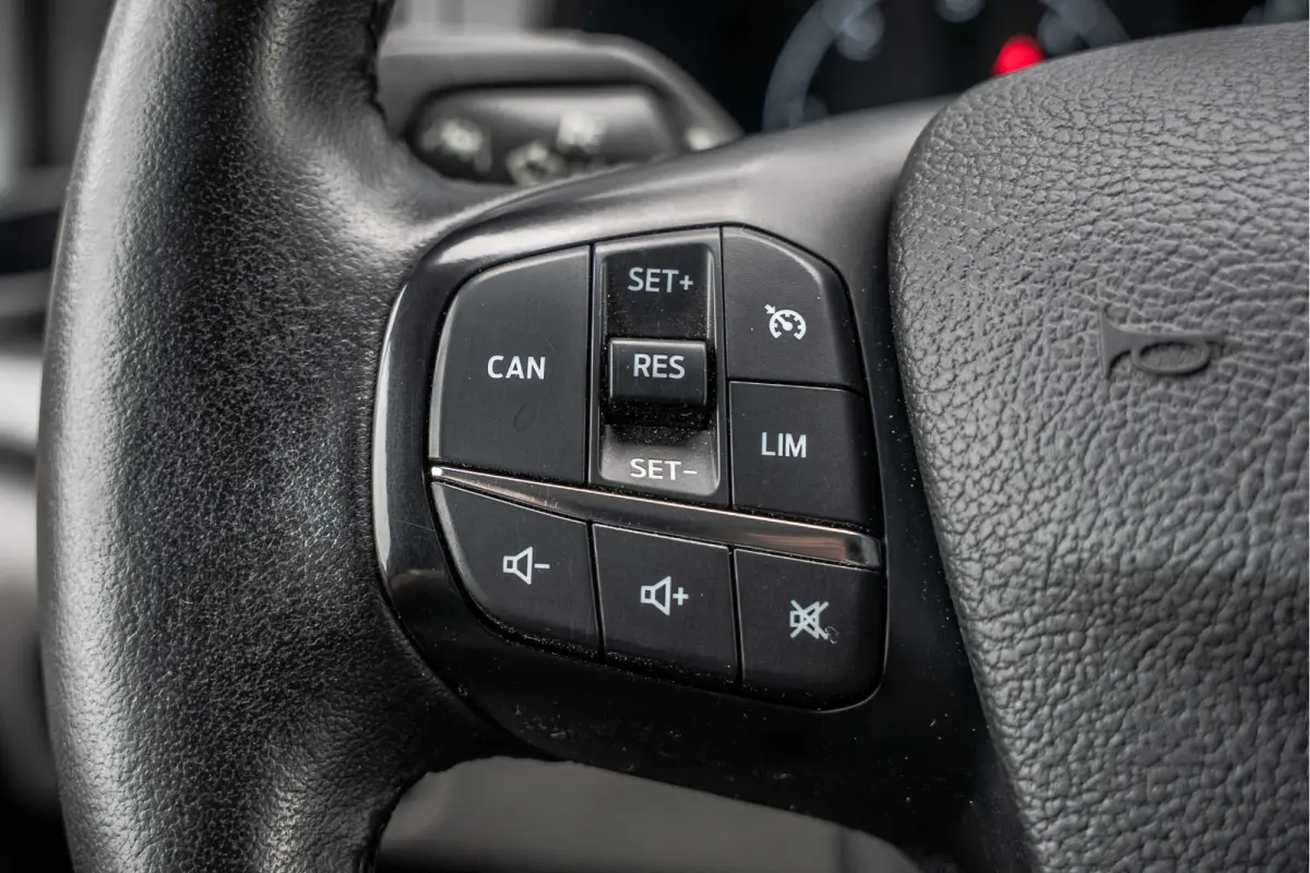 2.0 EcoBlue L1H1 | Automaat | 3-Zits | Camera | Carplay | Cruise | PDC | Airco | Trekhaak
