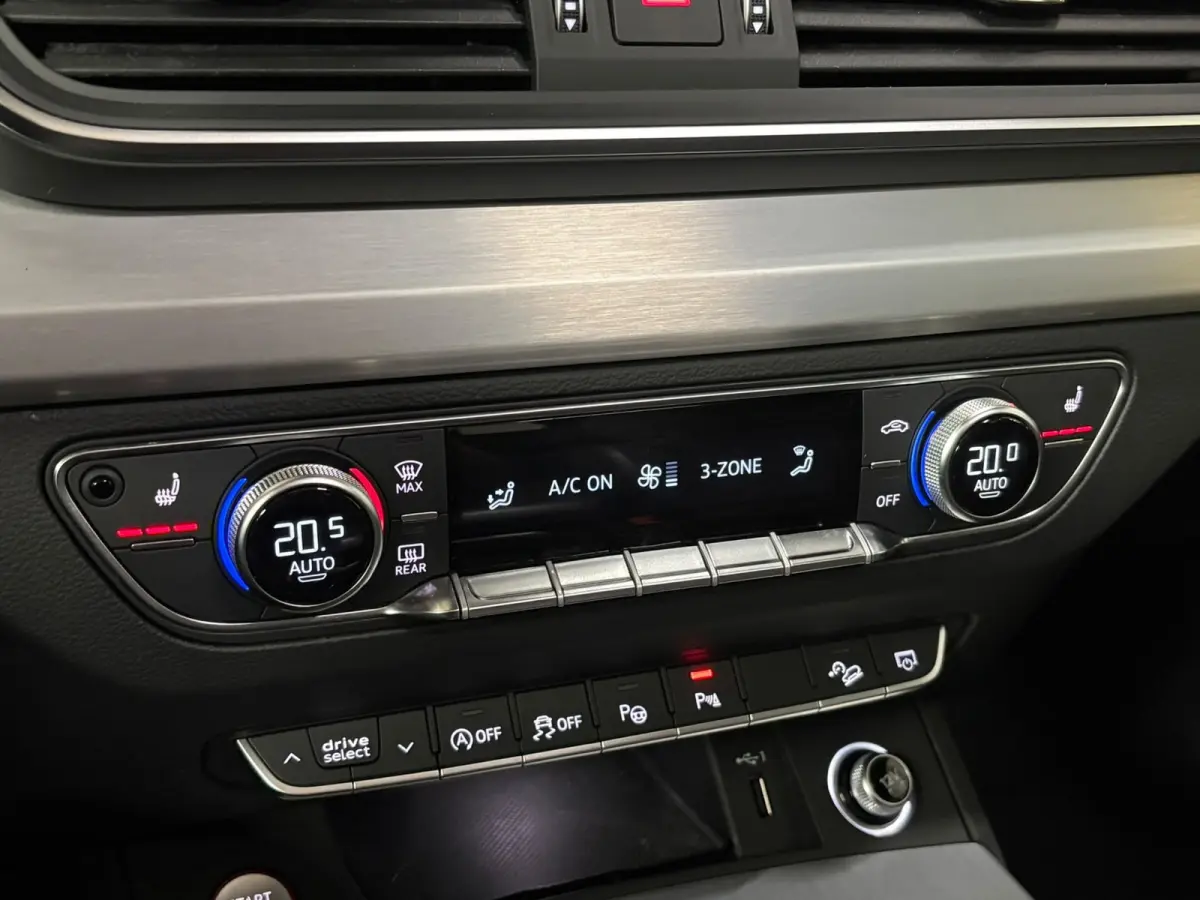 3.0 TFSI SQ5 quattro Pro Line Plus Pano Leder