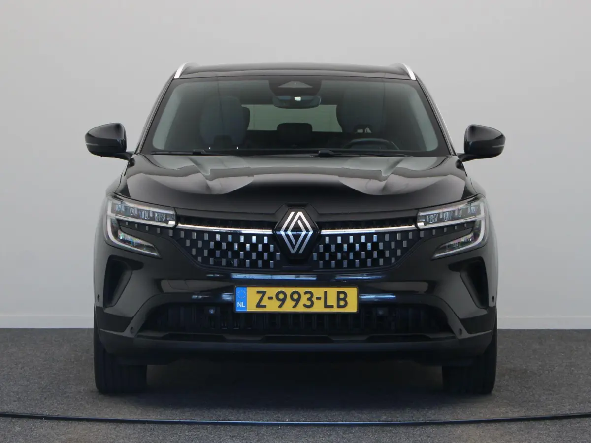 160pk mild hybrid Techno | Panorama dak | Climate control | Elektrische kofferklep | Achteruitrijcamera | 1800kg geremd |