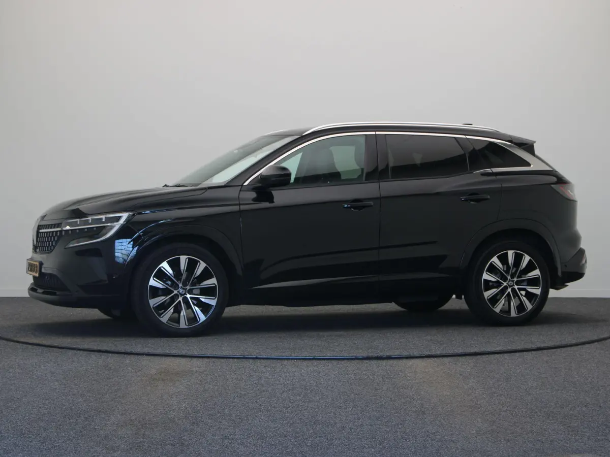 160pk mild hybrid Techno | Panorama dak | Climate control | Elektrische kofferklep | Achteruitrijcamera | 1800kg geremd |