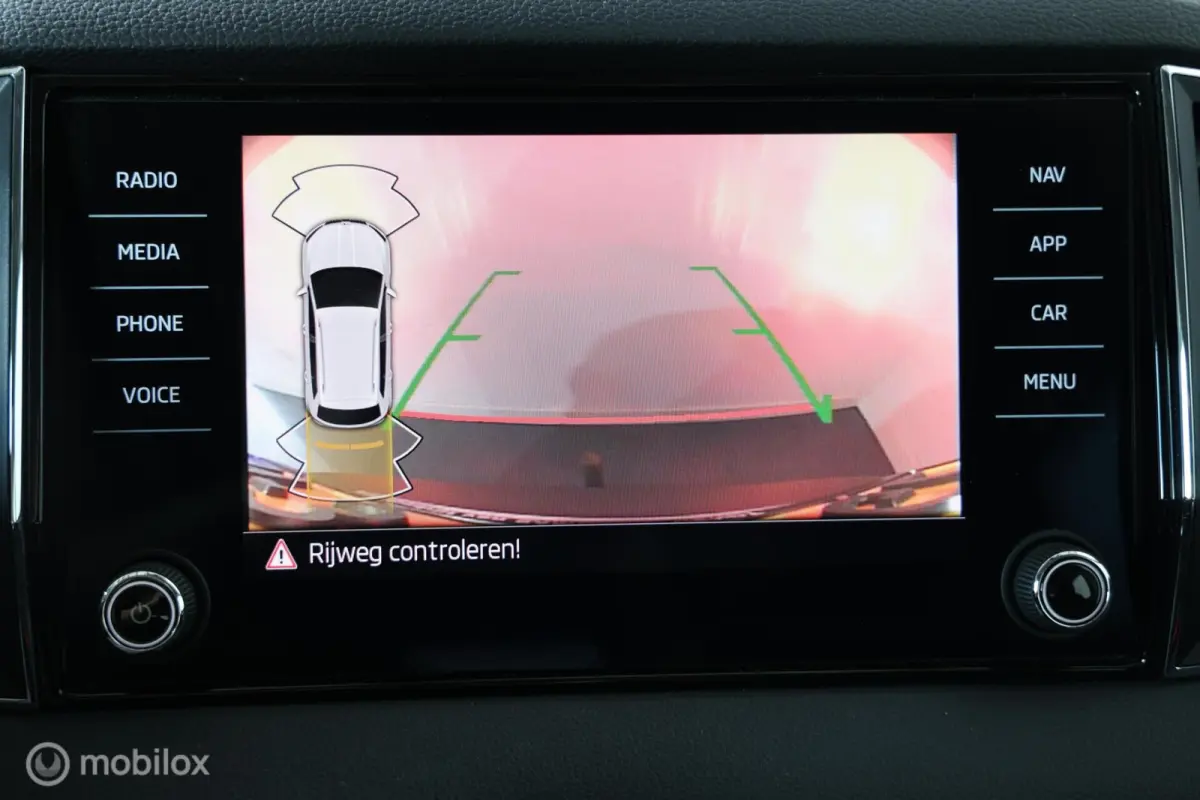 1.0 TSI Style - Elektrische trekhaak - Carplay - Stoelverwarming