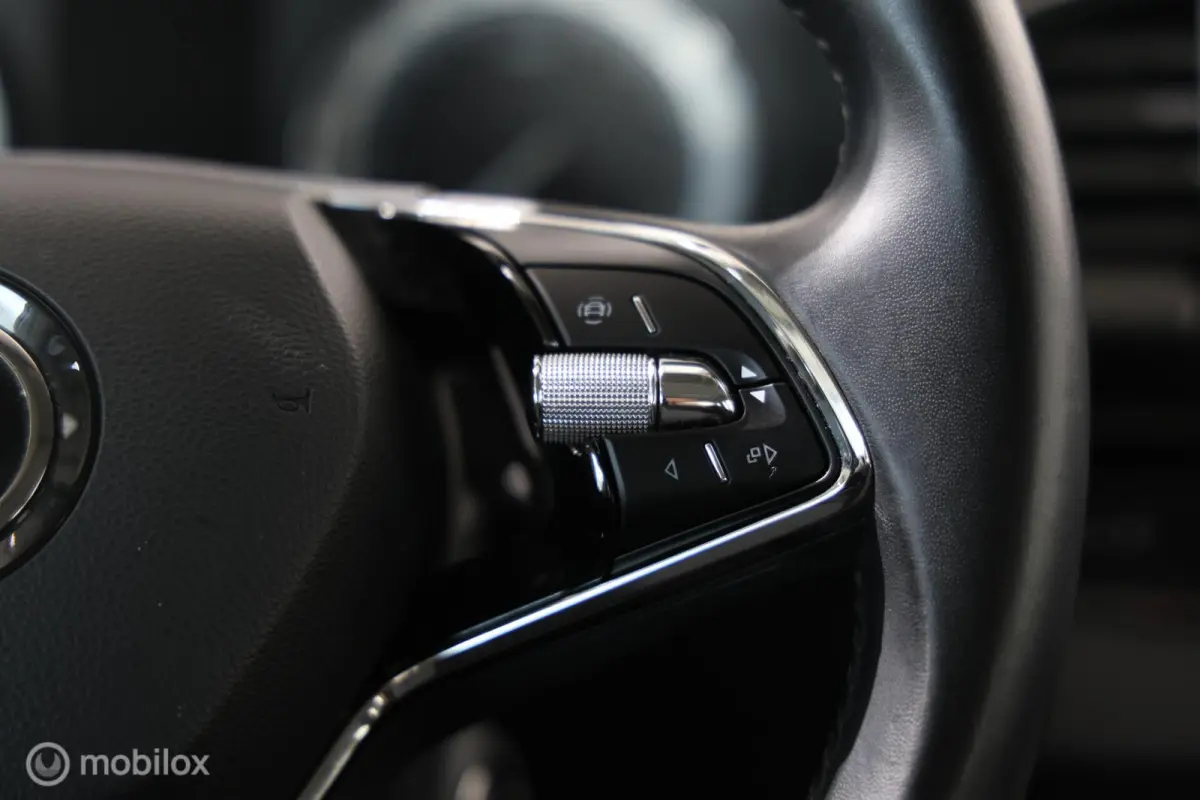 1.0 TSI Style - Elektrische trekhaak - Carplay - Stoelverwarming