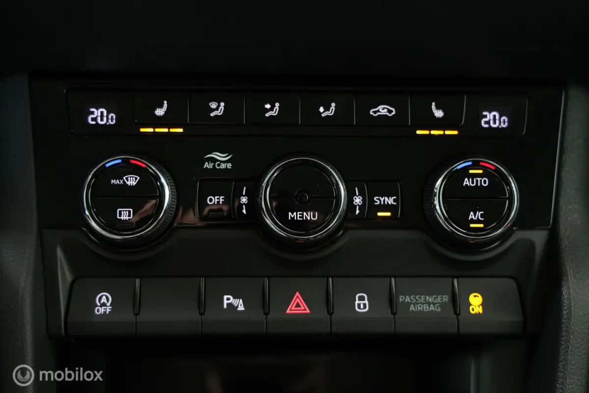 1.0 TSI Style - Elektrische trekhaak - Carplay - Stoelverwarming