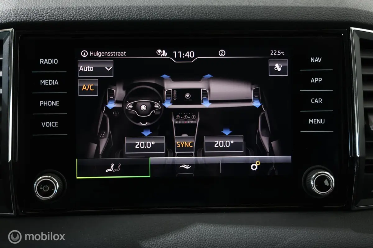 1.0 TSI Style - Elektrische trekhaak - Carplay - Stoelverwarming