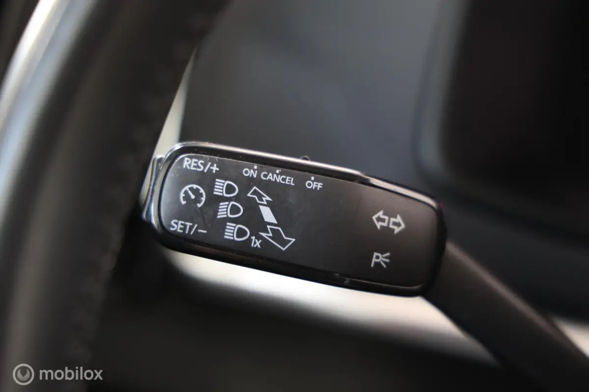 1.0 TSI Style - Elektrische trekhaak - Carplay - Stoelverwarming