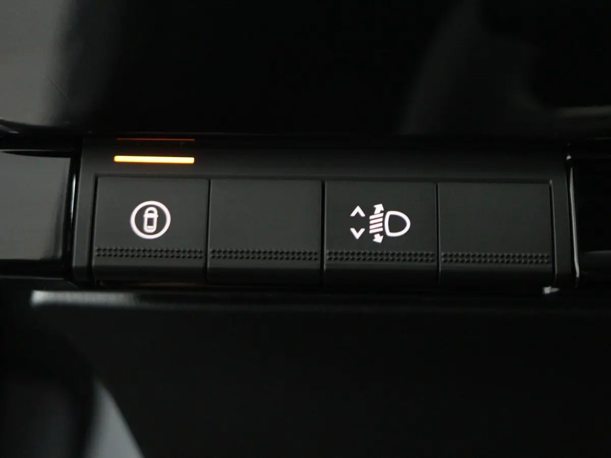 techno full hybrid E-Tech 160 pk | Achteruitrijcamera | Adaptive Cruise Control | Draadloze telefoonoplader