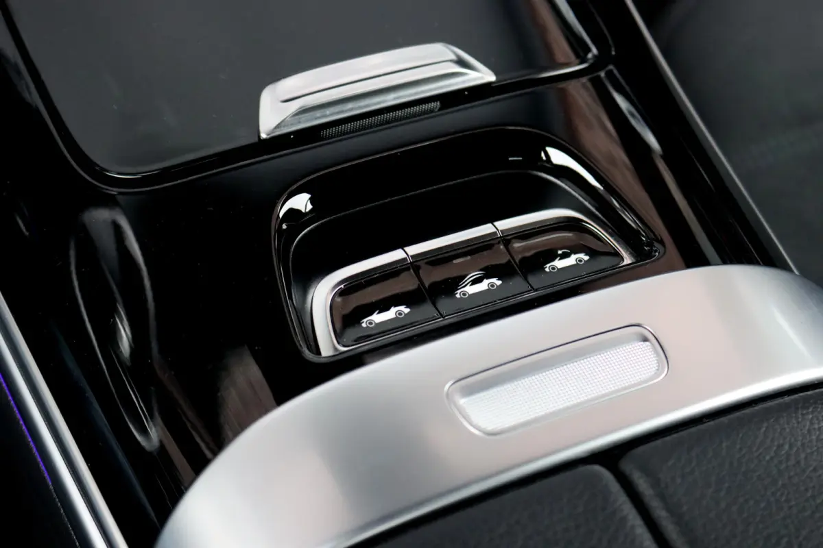200 AMG Line | Distronic | Airscarf | Memory | Burmester | Keyless Go | Cabriocomfortpakket | Verwarmd Stuurwiel | Camera |