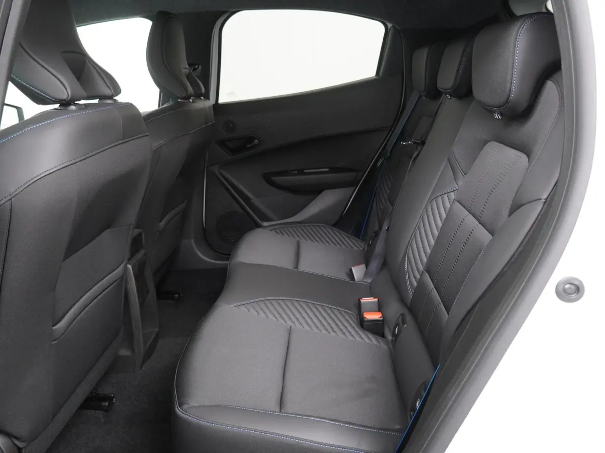 esprit Alpine full hybrid E-Tech 160 pk | pack winter & parking met verwarmbare stoelen |