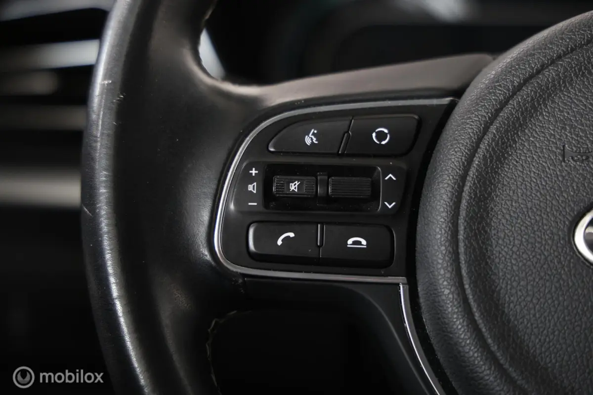 1.6 GDi Hybrid DynamicLine - Carplay - Camera - Navi