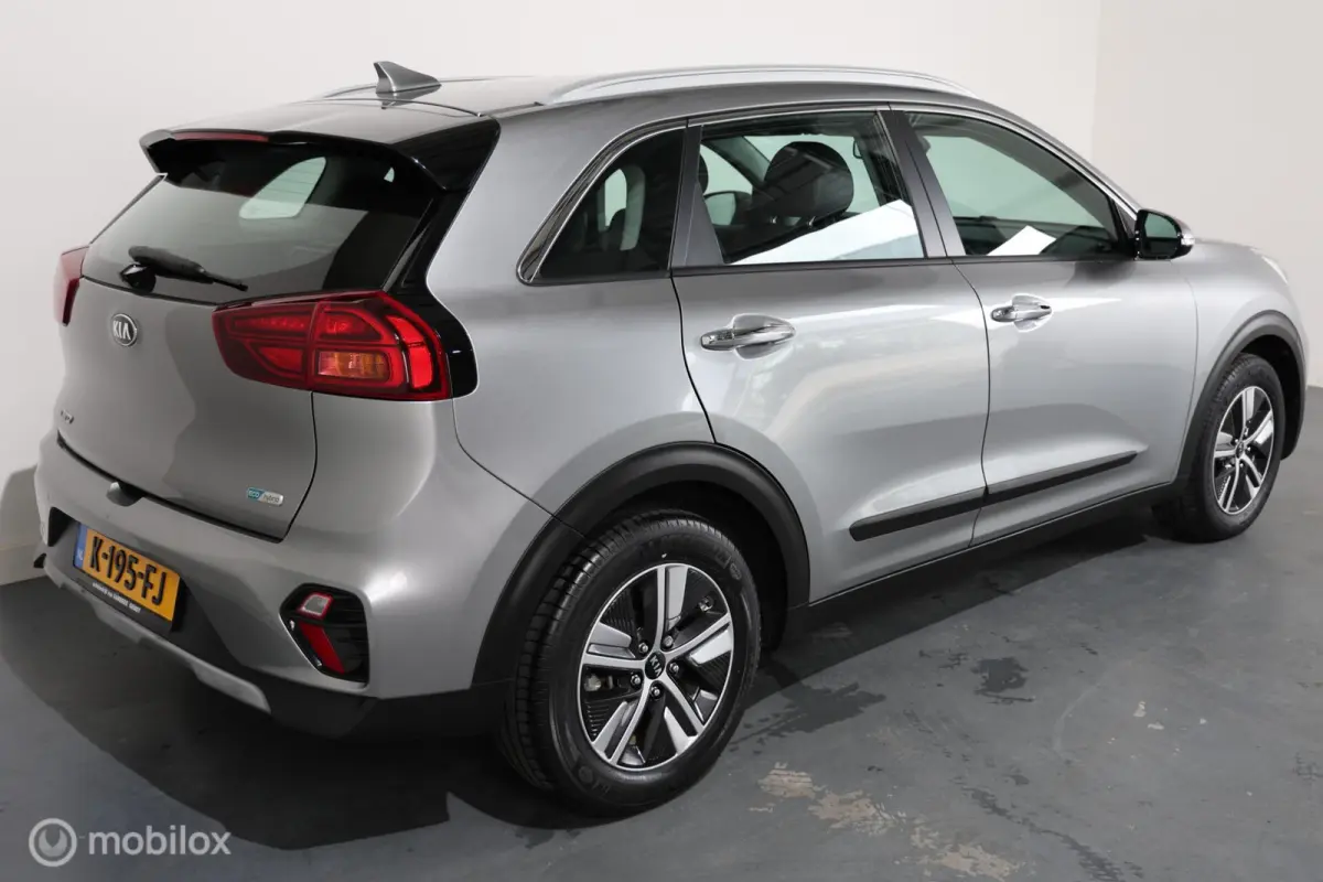 1.6 GDi Hybrid DynamicLine - Carplay - Camera - Navi