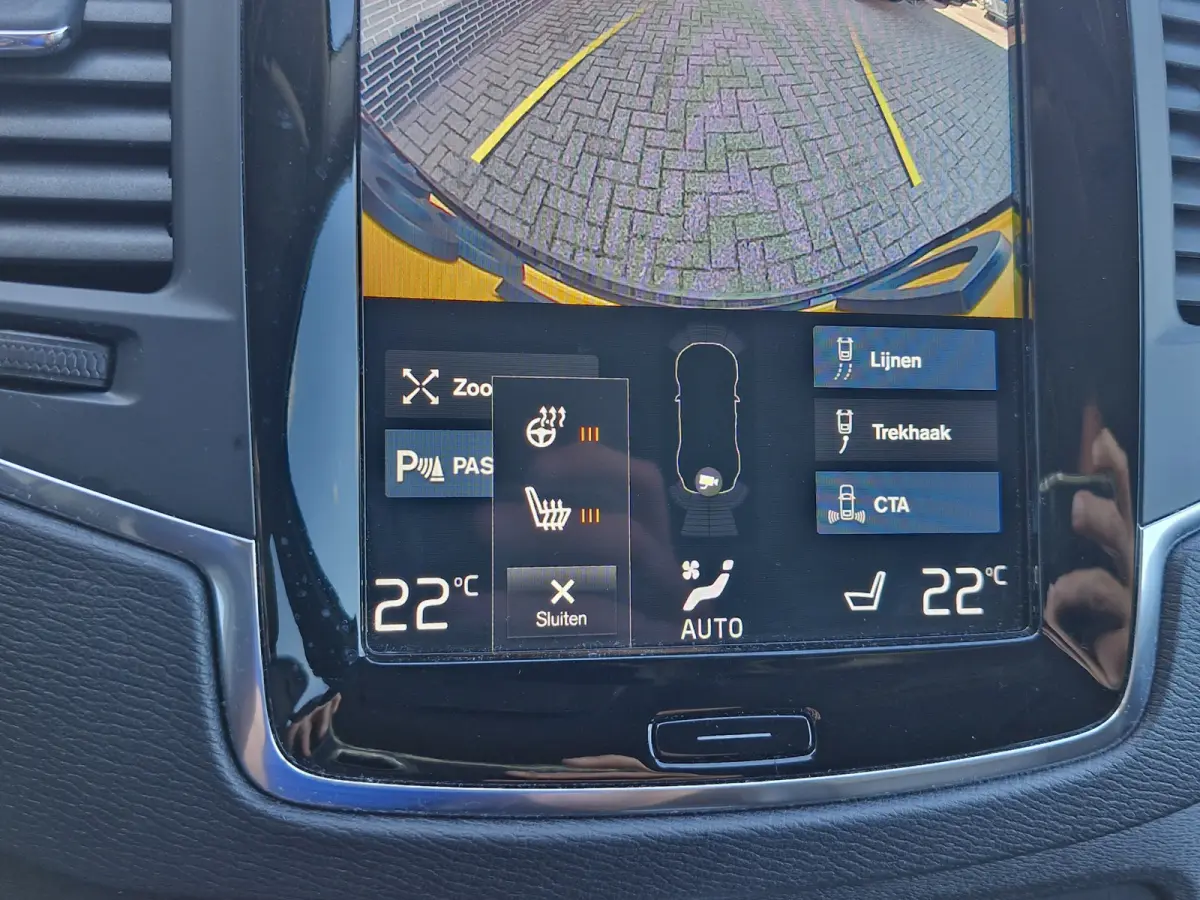 T8 Recharge AWD | Draadloze telefoonlader | Dodehoekdetectie met correctie | Trekhaak elektrisch bedienbaar | Vermoeidheidsherkenning | Extra getint glas achter | Verwarmde voorruit | Stuur 