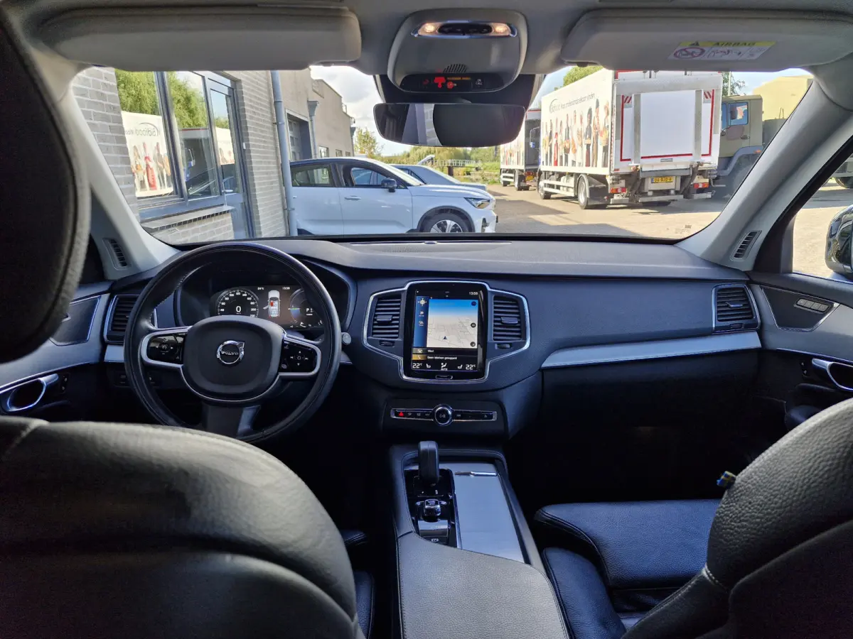 T8 Recharge AWD | Draadloze telefoonlader | Dodehoekdetectie met correctie | Trekhaak elektrisch bedienbaar | Vermoeidheidsherkenning | Extra getint glas achter | Verwarmde voorruit | Stuur 