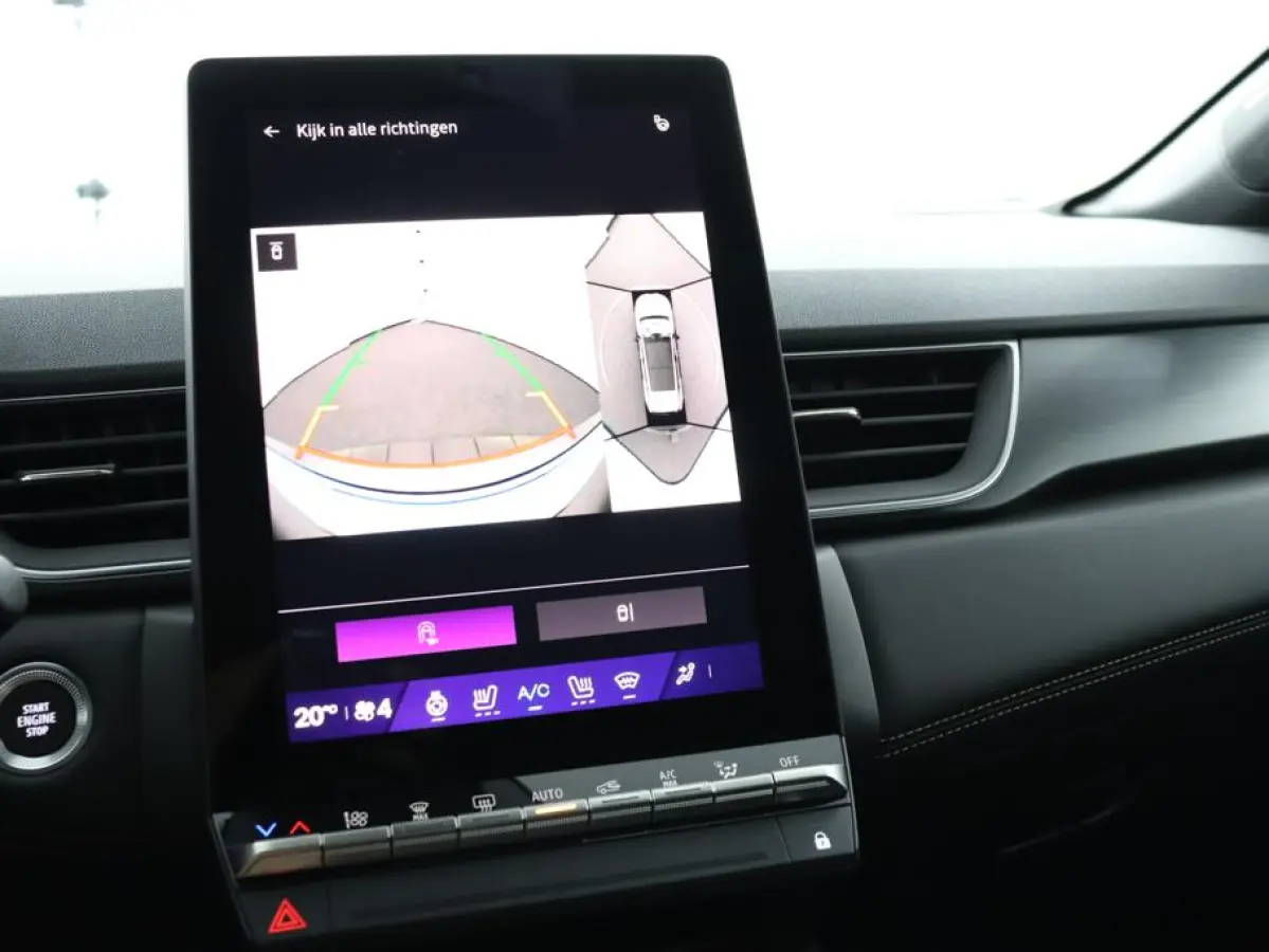 iconic full hybrid E-Tech 160 | Achteruitrijcamera | Active driver assist | Elektrisch verwarmbare voorstoelen