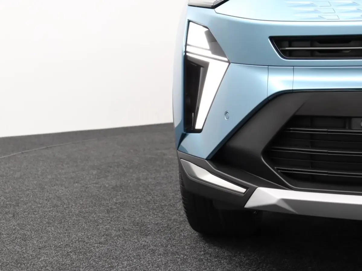 iconic full hybrid E-Tech 160 | Achteruitrijcamera | Active driver assist | Elektrisch verwarmbare voorstoelen