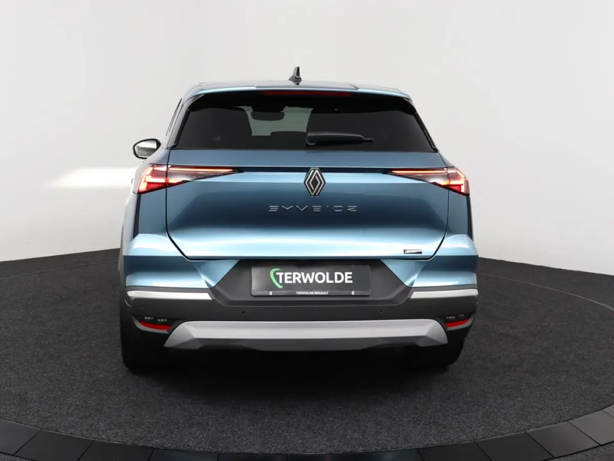 iconic full hybrid E-Tech 160 | Achteruitrijcamera | Active driver assist | Elektrisch verwarmbare voorstoelen
