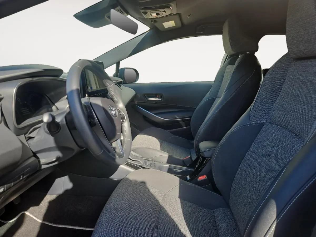 Hybrid 140 Dynamic | Carplay | Parkeer Camera | Navigatie | Stoelverwarming | Parkeer sensoren |