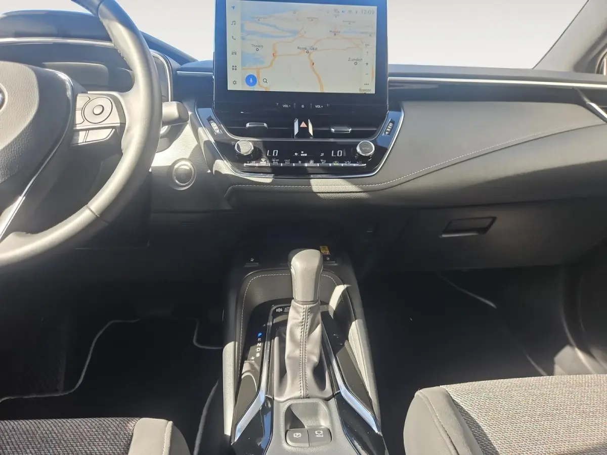 Hybrid 140 Dynamic | Carplay | Parkeer Camera | Navigatie | Stoelverwarming | Parkeer sensoren |