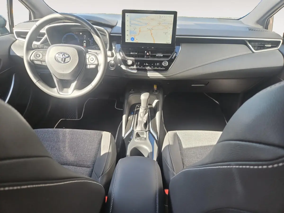 Hybrid 140 Dynamic | Carplay | Parkeer Camera | Navigatie | Stoelverwarming | Parkeer sensoren |