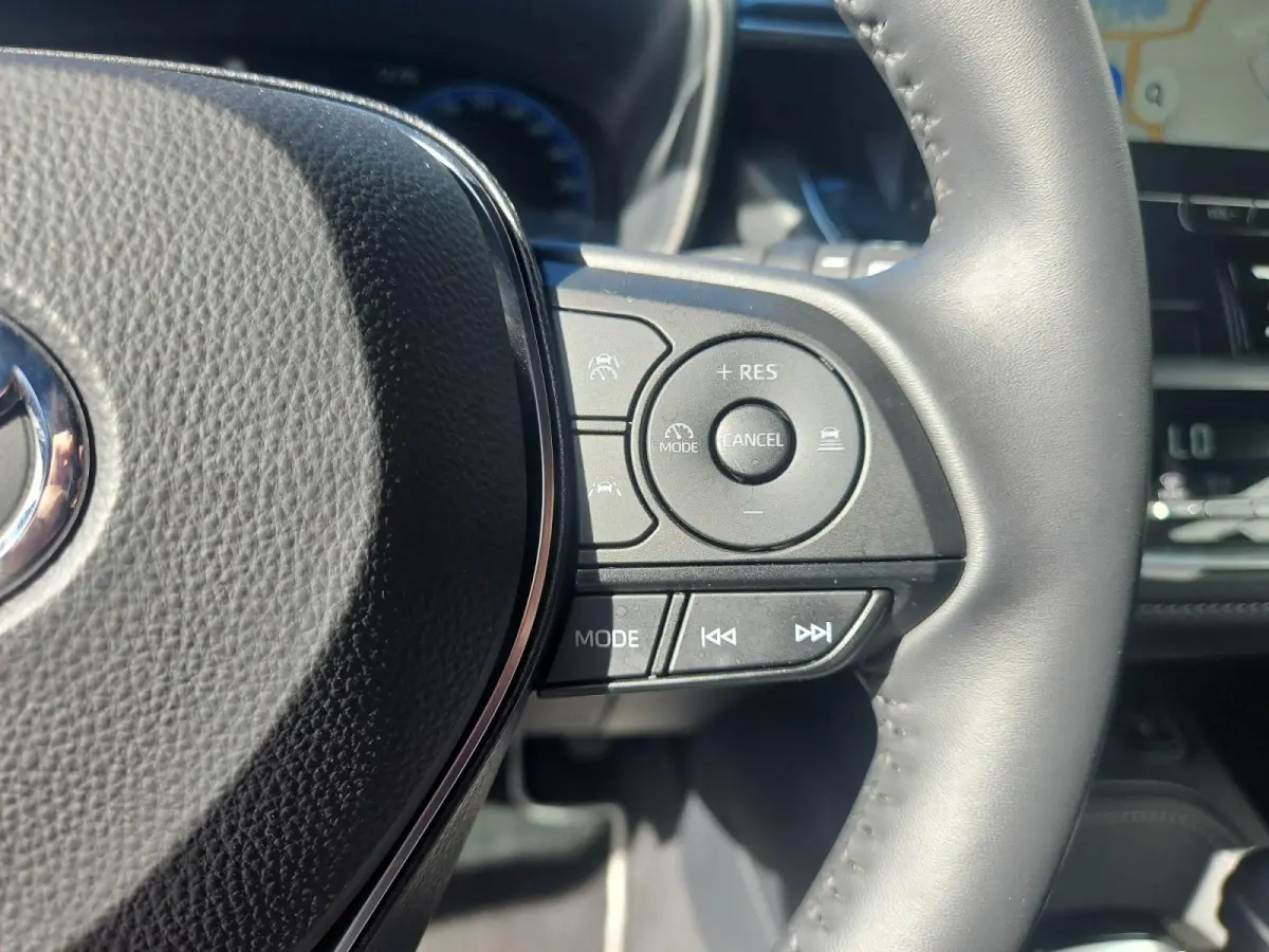 Hybrid 140 Dynamic | Carplay | Parkeer Camera | Navigatie | Stoelverwarming | Parkeer sensoren |