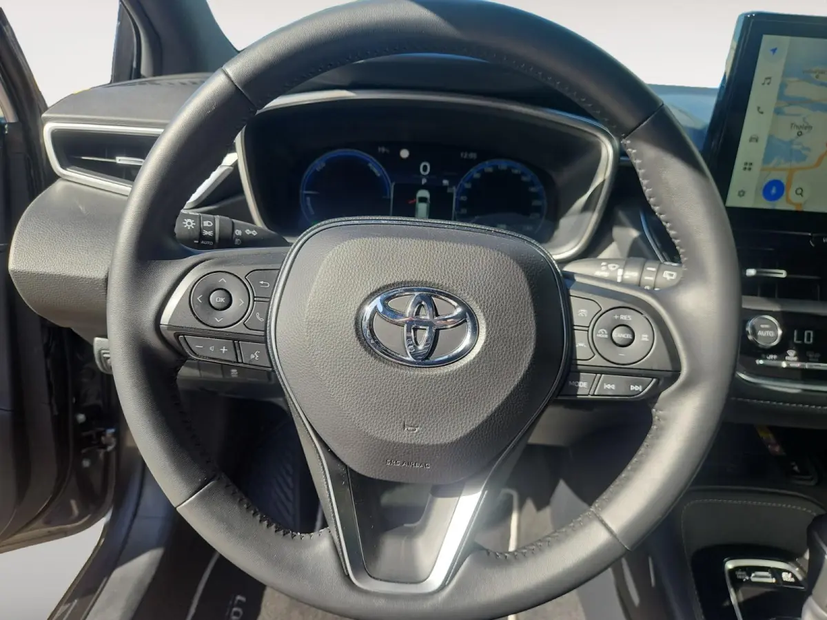 Hybrid 140 Dynamic | Carplay | Parkeer Camera | Navigatie | Stoelverwarming | Parkeer sensoren |