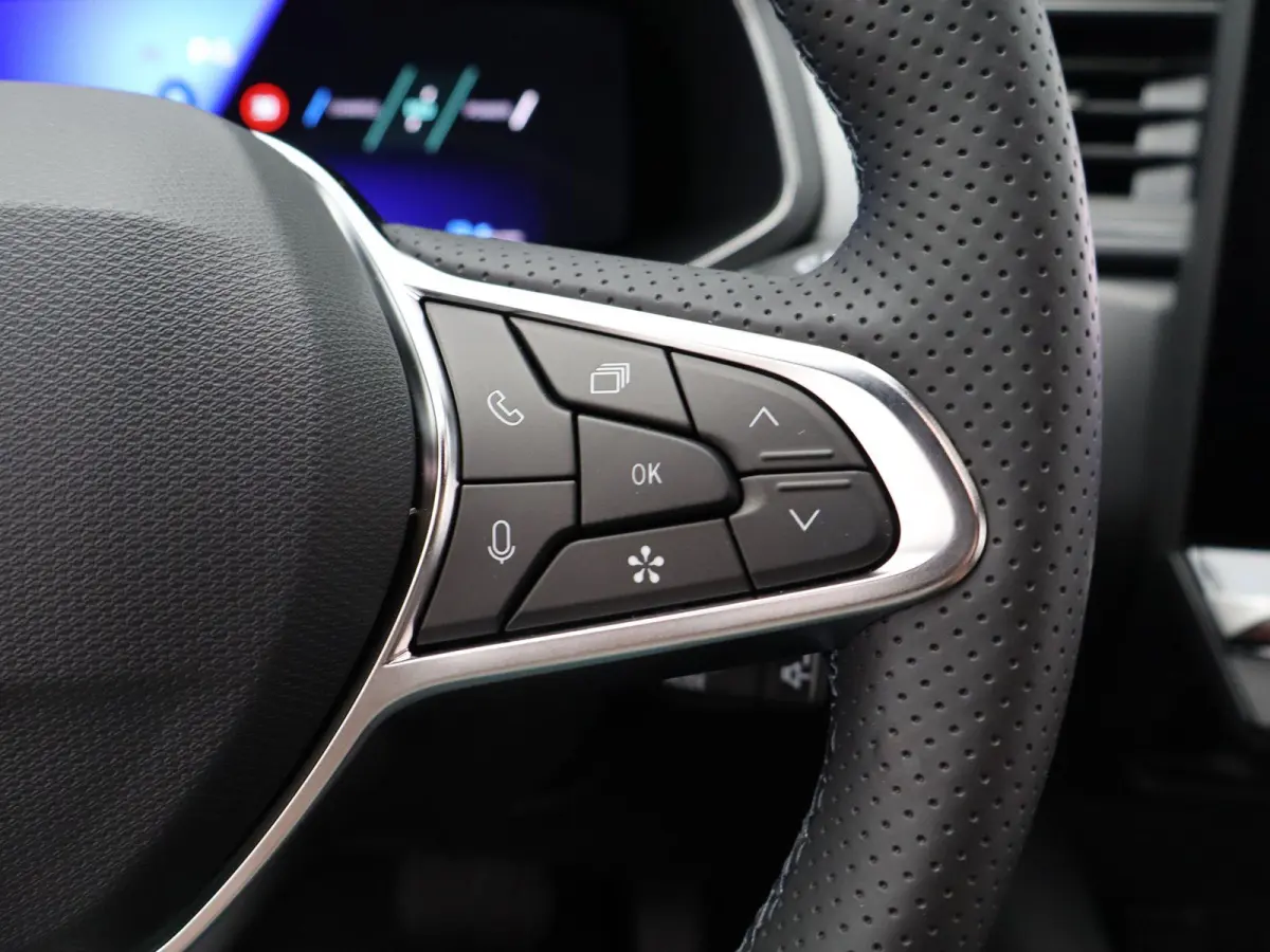 techno full hybrid E-Tech 160 | pack driving & comfort |
