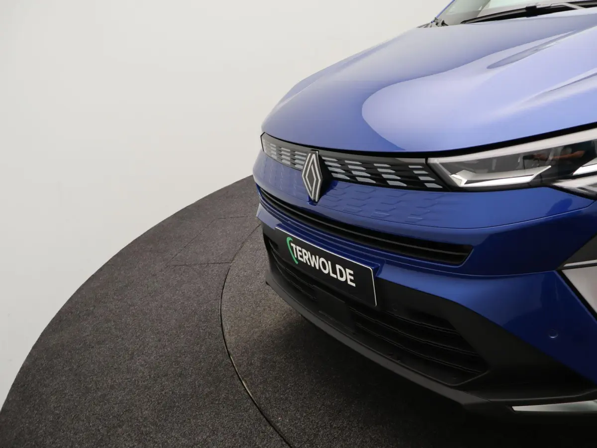 techno full hybrid E-Tech 160 | pack driving & comfort |