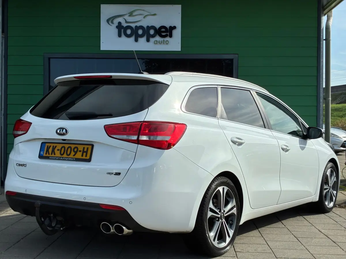 Cee'd 1.0 T-GDi GT-Line|2e Eigenaar|Panoramadak|Navigatie|Camera|Cruise|Climatronic|Trekhaak|Nieuwe APK|NAP|PDC|