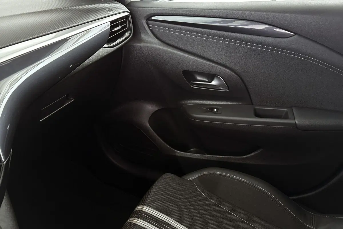 1.2 Turbo Hybrid GS Automaat Camera Apple CarPlay LED