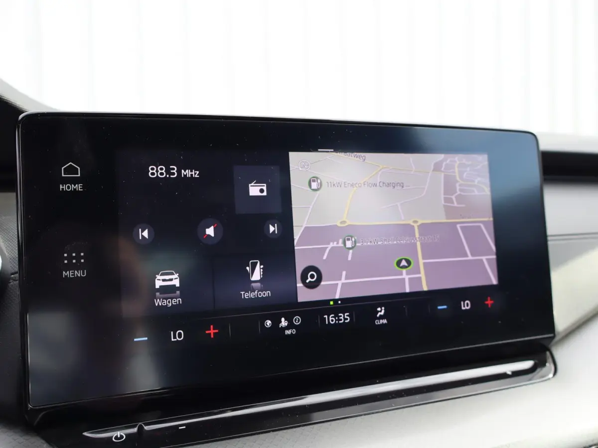 1.0 TSI 110pk Business Edition | Apple Carplay/Android Auto | Parkeersensoren | Cruise Control | LED Koplampen | Keyless Entry | Grootlichtassistentie