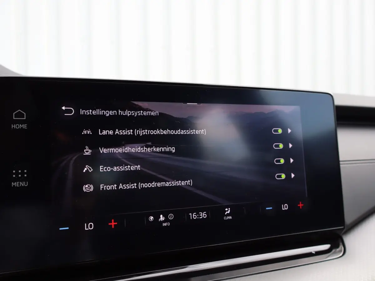 1.0 TSI 110pk Business Edition | Apple Carplay/Android Auto | Parkeersensoren | Cruise Control | LED Koplampen | Keyless Entry | Grootlichtassistentie