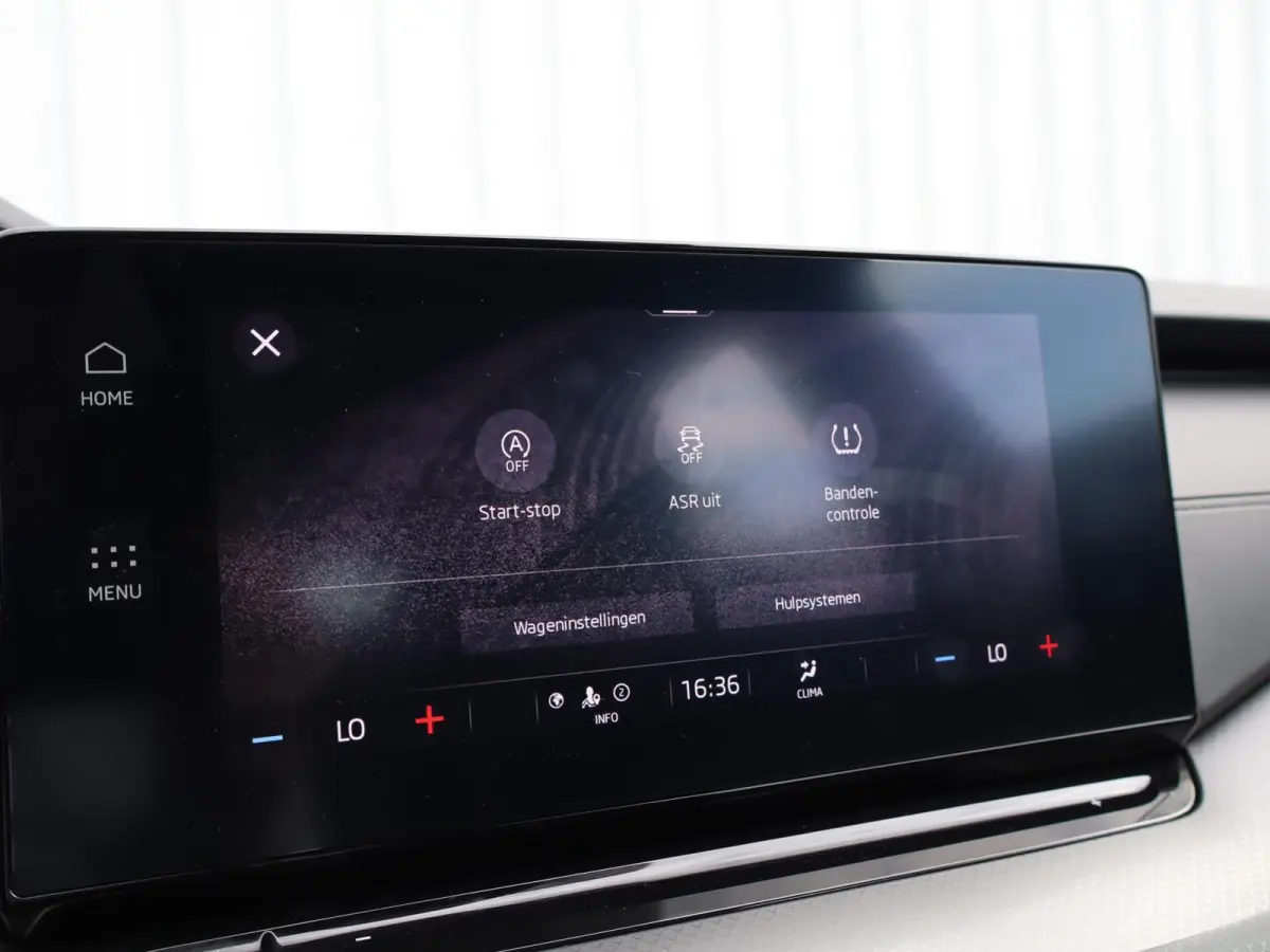 1.0 TSI 110pk Business Edition | Apple Carplay/Android Auto | Parkeersensoren | Cruise Control | LED Koplampen | Keyless Entry | Grootlichtassistentie