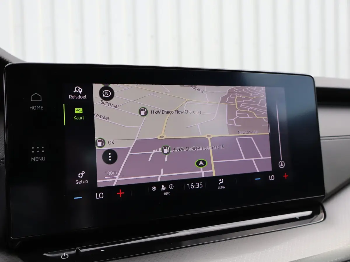 1.0 TSI 110pk Business Edition | Apple Carplay/Android Auto | Parkeersensoren | Cruise Control | LED Koplampen | Keyless Entry | Grootlichtassistentie