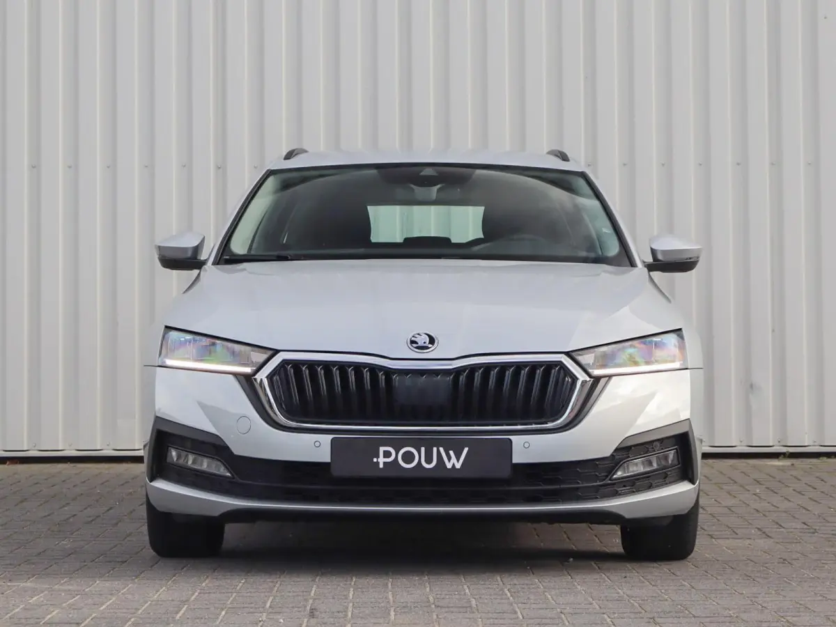 1.0 TSI 110pk Business Edition | Apple Carplay/Android Auto | Parkeersensoren | Cruise Control | LED Koplampen | Keyless Entry | Grootlichtassistentie
