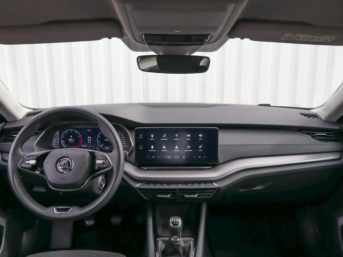 1.0 TSI 110pk Business Edition | Apple Carplay/Android Auto | Parkeersensoren | Cruise Control | LED Koplampen | Keyless Entry | Grootlichtassistentie