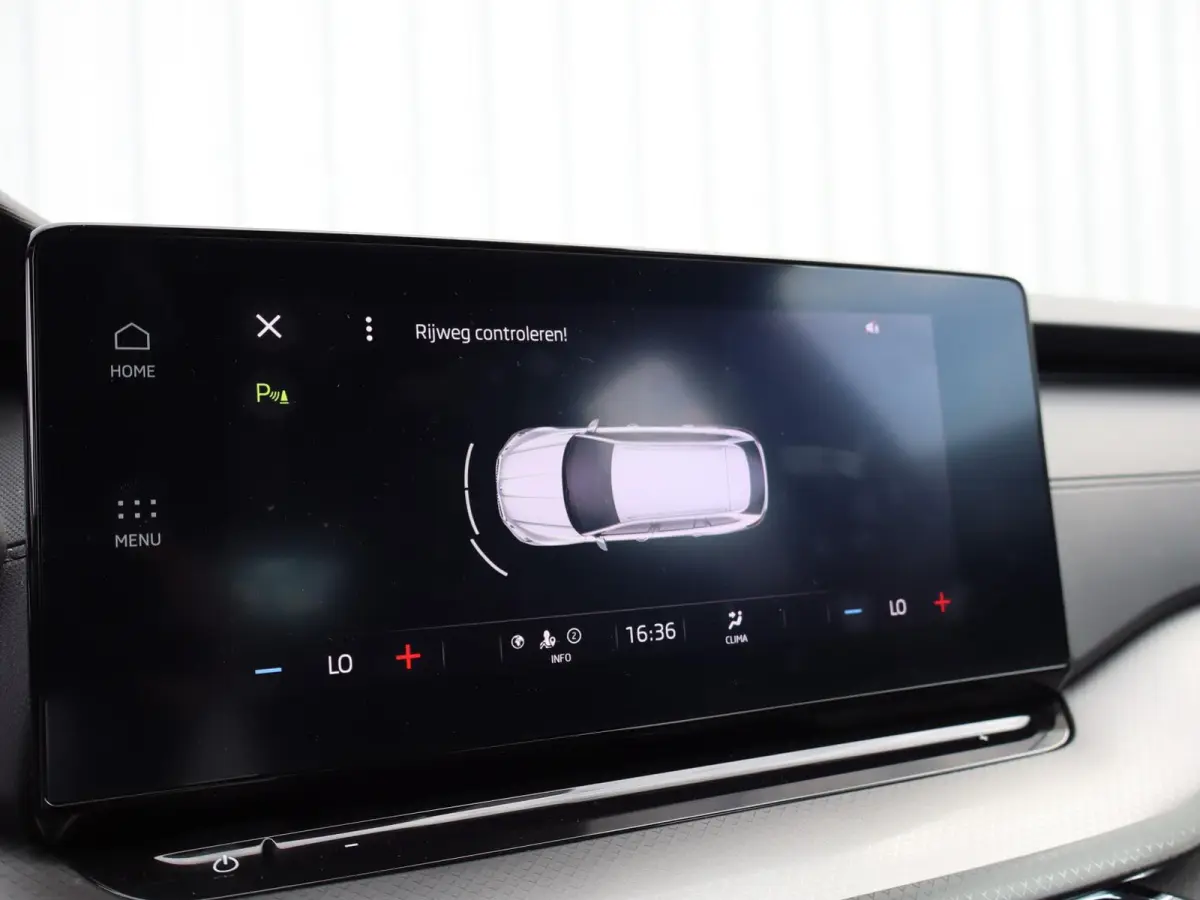 1.0 TSI 110pk Business Edition | Apple Carplay/Android Auto | Parkeersensoren | Cruise Control | LED Koplampen | Keyless Entry | Grootlichtassistentie