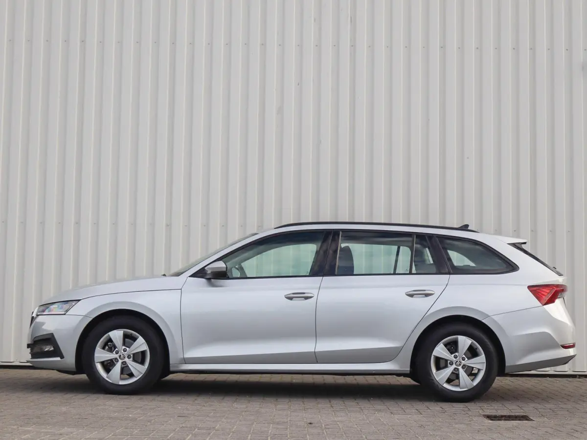 1.0 TSI 110pk Business Edition | Apple Carplay/Android Auto | Parkeersensoren | Cruise Control | LED Koplampen | Keyless Entry | Grootlichtassistentie