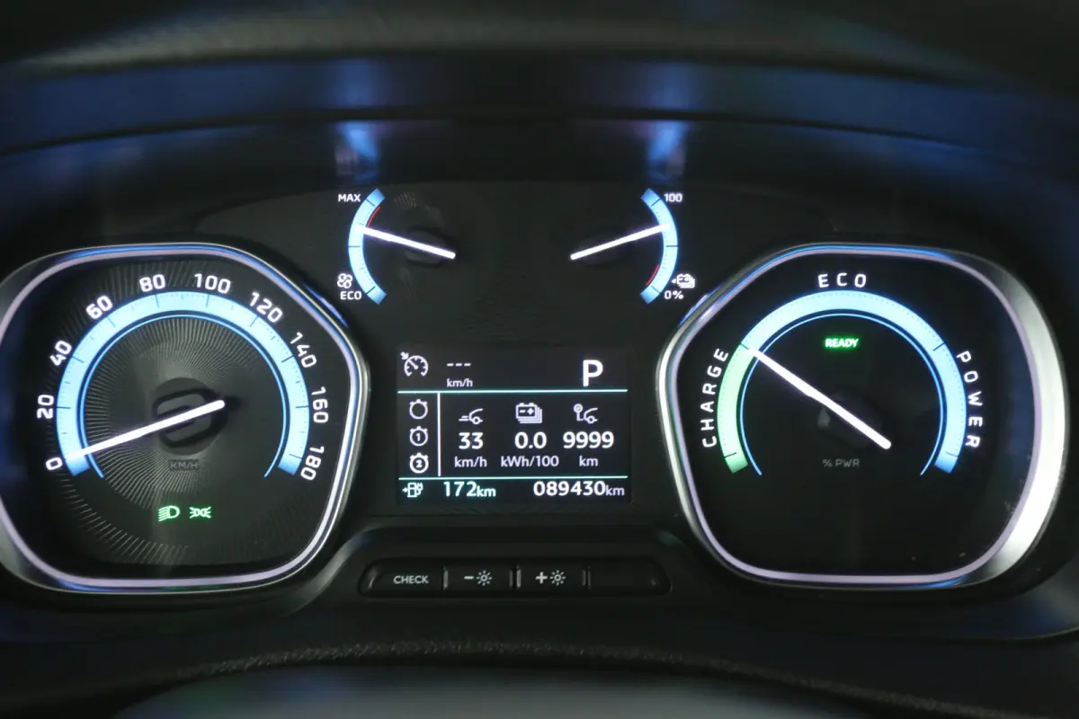 75 kWh L3H1 Long Range | Snelladen | SOH 91% | Airco | Cruise | 3 Zits | Parkeersens.