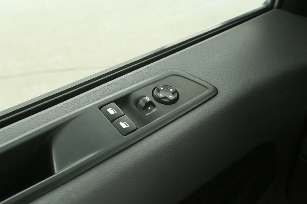 75 kWh L3H1 Long Range | Snelladen | SOH 91% | Airco | Cruise | 3 Zits | Parkeersens.