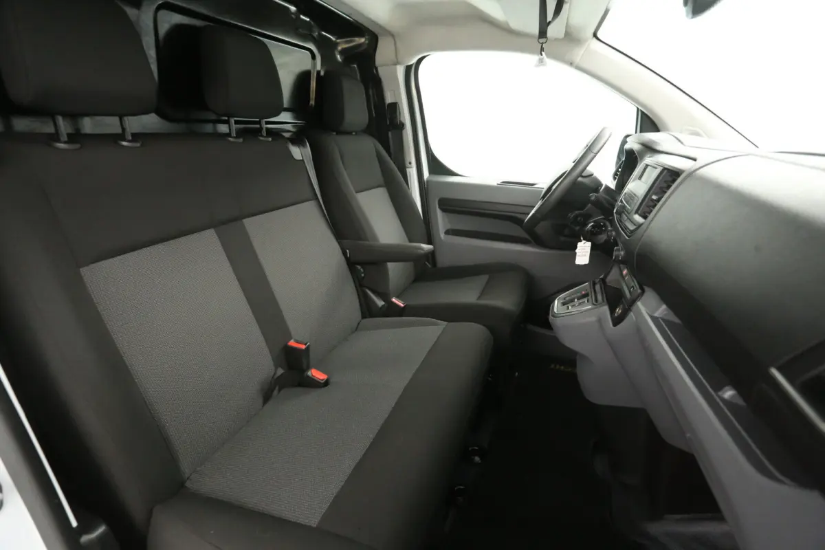 75 kWh L3H1 Long Range | Snelladen | SOH 91% | Airco | Cruise | 3 Zits | Parkeersens.