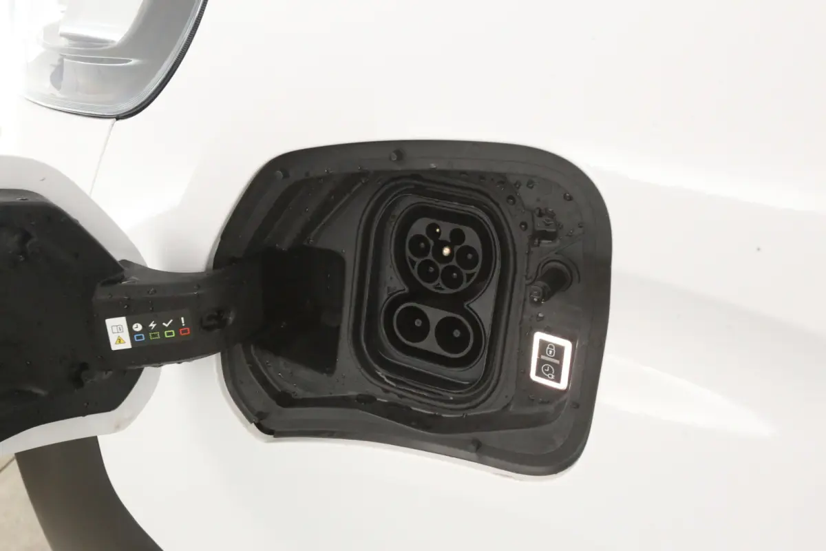 75 kWh L3H1 Long Range | Snelladen | SOH 91% | Airco | Cruise | 3 Zits | Parkeersens.